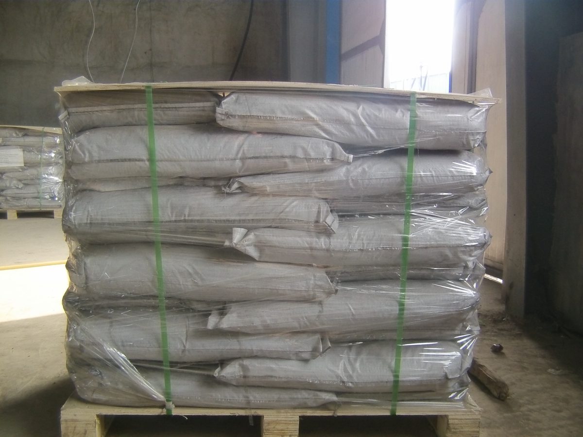 Bags on pallets, wrapped and strapped